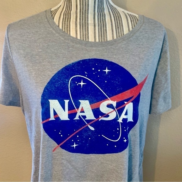 NASA T-Shirt XL Fifth Sun Grey Blue Red White Graphic Design NASA Cotton - Picture 2 of 14